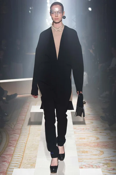 Look 33